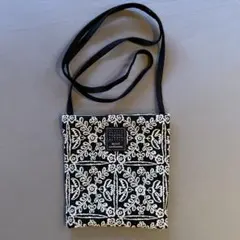 ミナペルホネン　pocket bag ショルダーバッグのサムネイル