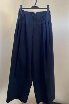 未使用　GU beautiful people タックワイドパンツ