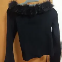 ファー付き ブラックニット 長袖 オフショルのサムネイル
