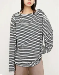 【完売色】【未使用品】SLY ASYMMETRY BORDER L／S トップスのサムネイル