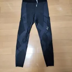t*a様 cw-x ブラック　レディースLサイズ コンプレッションタイツ
