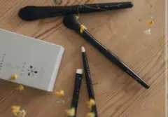 【 eu.a 】make up brush 4本set メイクブラシセットのサムネイル