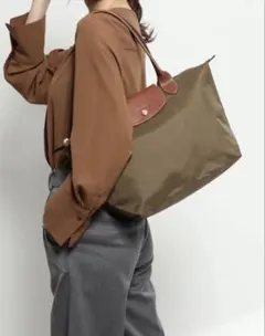 LONGCHAMP ル・プリアージュ トートバッグ　カーキのサムネイル