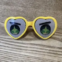 ぷりっつサングラス　6時のおやつ　AMPTAK×COLORS Amazon.co.jp: AMPTAK アンプタック AMPTAKxCOLORS ぷりっつ