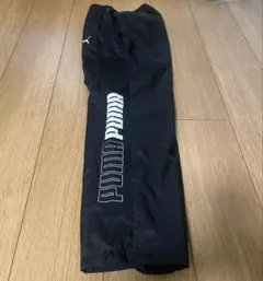 PUMA ブラック ナイロンパンツ レディースSサイズ　トレーニングウェア