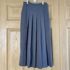 GU ダークグレー プリーツスカート