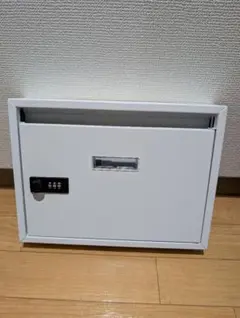 ホワイト金属製壁掛けストレージボックス 新品未使用