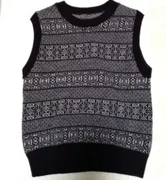 【無印良品】幾何学模様ベスト