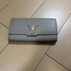Louis Vuitton グレー 長財布