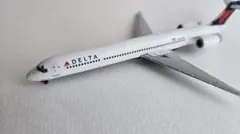 デルタ航空 Delta MD-90 1/400 ジェミニのサムネイル