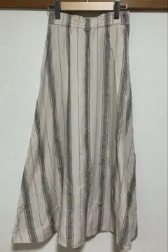 美品　ストライプデザイン フレアロングスカート