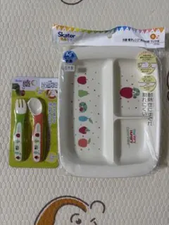 はらぺこあおむし　ベビー用食器　ランチプレート　はじめてのスプーン&フォークのサムネイル