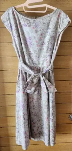 花柄ウエストリボン付きワンピースのサムネイル