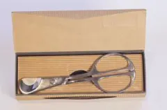 Item thumbnail for item 216b5c32-ad0e-4c82-bcff-0b8a8040e6e8