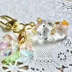 猫　チャーム　〜かすみ草のドライフラワー入り　黄色