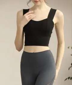 カップ付きブラトップ　ヨガウェア　Mサイズ