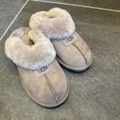 UGG グレー ムートンスリッポン
