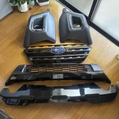 アウトバックBT5 フロントグリル　バンパーガード　フォグランプカバー　ブラックのサムネイル