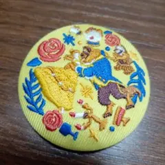 ま*ん様 ディズニー　刺繍缶バッジ　美女と野獣