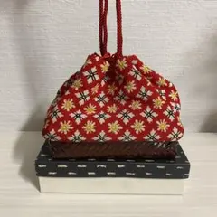 新品未使用！赤い花柄の和バッグ、巾着袋、かごバッグ