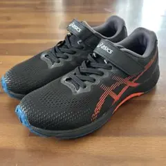 最終値下げ！22.5㎝、美品！アシックス、キッズスニーカー、ブラック