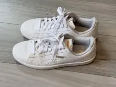PUMA ホワイト スニーカー ゴールドロゴのサムネイル