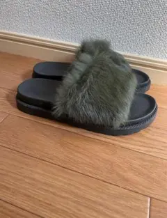 ファーサンダル