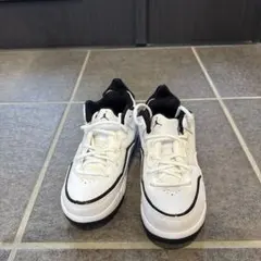 NIKE ジョーダン コートサイド 17.5cm キッズシューズ