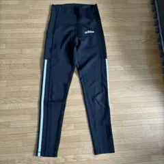 アディダス　レディースレギンス