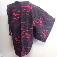 昭和レトロ　黒赤風景模様躾付き 羽織