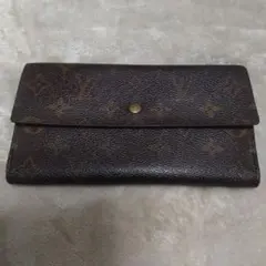 ルイヴィトン　ポルトフォイユインターナショナル　モノグラム　三つ折り財布