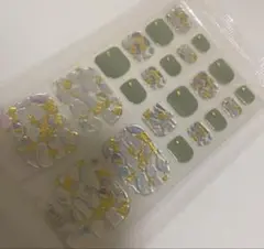 新品未使用　ネイルシール　フット　貼るだけ　簡単　7D11 セルフネイル　ラメ