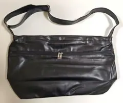 【新品・未使用品】黒のレザーショルダーバッグ ダブルファスナー