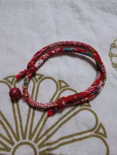 和柄紐　花柄　赤　猫首輪　鈴付き　長さ調整可能　ハンドメイドNo.10