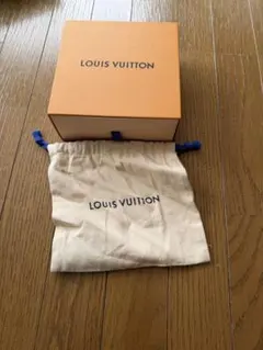 LOUIS VUITTON ギフトボックスと巾着袋