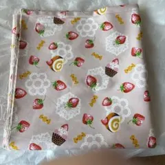 イチゴ スイーツ柄 生地 手芸素材