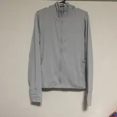 ユニクロ　エアリズムUVカットメッシュパーカー