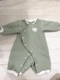 グリーンロンパース クマ刺繍付き