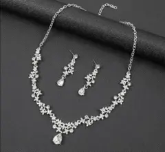 ブライダルネックレス・ピアス