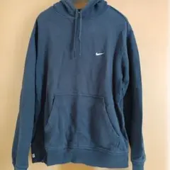 週末価格　Nike フード付きパーカー 　L