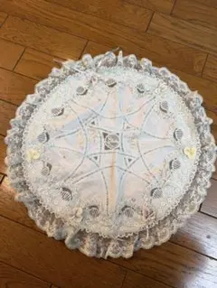 ヒスクローネ テーブルセンター レース フリル 約40cm - メルカリ