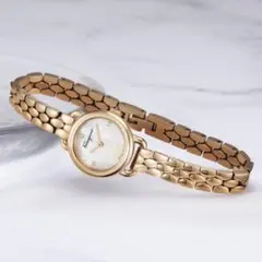新品Salvatore Ferragamoヴァリ ナ22mmピンクゴールド腕時計のサムネイル