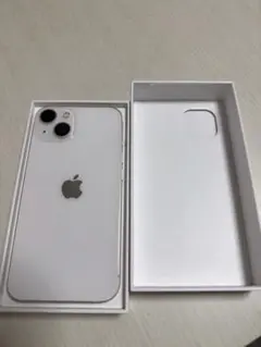 【美品】★バッテリー100%★iPhone 13 128GB SIMフリーのサムネイル