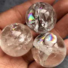 【超特価！虹入り！３個セット】天然石　アイリスクォーツ　水晶　丸玉28