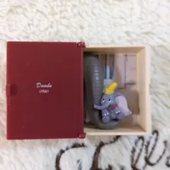 ディズニー　ダンボ　ガチャガチャ