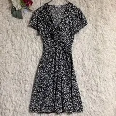 【エジェリパリ】フランス製 花柄 カシュクールワンピース 黒白 XS Sのサムネイル