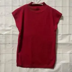 【美品】ジュリアブティック　赤 ハイネック ノースリーブ ニット　着回し　783のサムネイル
