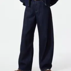UNIQLO バギー カーブジーンズ 23インチ ネイビーのサムネイル