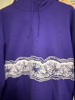 Six helmets 紫色パーカー 蜘蛛の巣デザイン