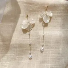 シェル花びらロングイヤリング/ピアスブライダルウェディング結婚式前撮りお呼ばれ